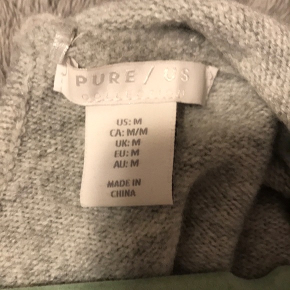 Cross-crossed Super Comfy Sweater - Picture 5 of 5